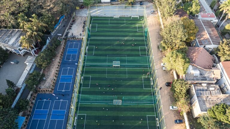what sport does wiyathmisbah vannahassaf play